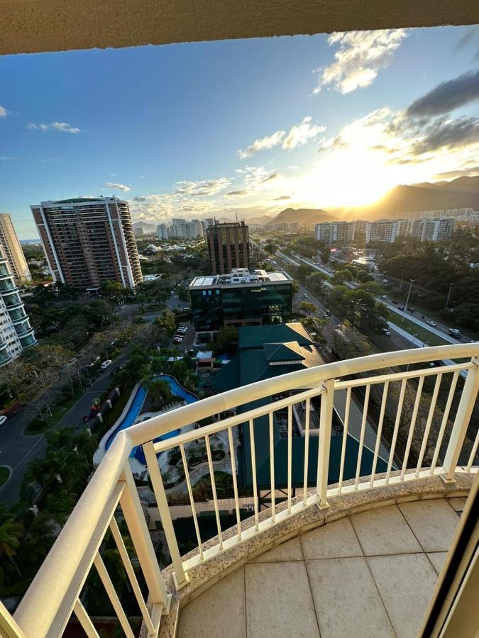 Flat Com Vista Panoramica -15- Na Barra Da Tijuca - Estacionamento Gratuito - Frigobar - Ar Condicionado - Piscina - Academia - Balsa Para Praia Gratis - Varanda - Vista Parcial Mar E Lagoa Rio de Janeiro Eksteriør billede