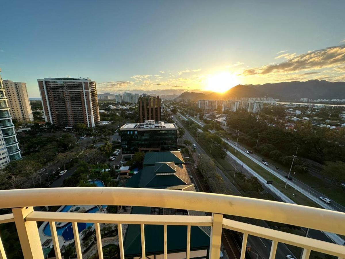 Flat Com Vista Panoramica -15- Na Barra Da Tijuca - Estacionamento Gratuito - Frigobar - Ar Condicionado - Piscina - Academia - Balsa Para Praia Gratis - Varanda - Vista Parcial Mar E Lagoa Rio de Janeiro Eksteriør billede