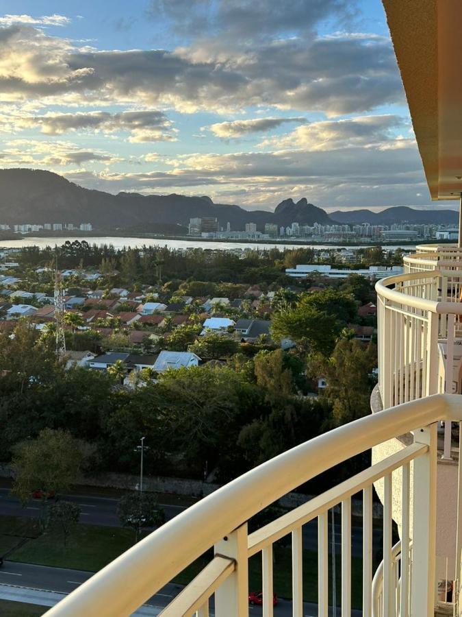 Flat Com Vista Panoramica -15- Na Barra Da Tijuca - Estacionamento Gratuito - Frigobar - Ar Condicionado - Piscina - Academia - Balsa Para Praia Gratis - Varanda - Vista Parcial Mar E Lagoa Rio de Janeiro Eksteriør billede