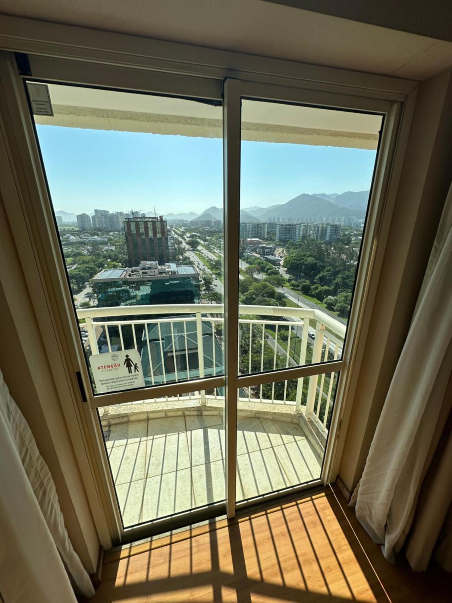 Flat Com Vista Panoramica -15- Na Barra Da Tijuca - Estacionamento Gratuito - Frigobar - Ar Condicionado - Piscina - Academia - Balsa Para Praia Gratis - Varanda - Vista Parcial Mar E Lagoa Rio de Janeiro Eksteriør billede
