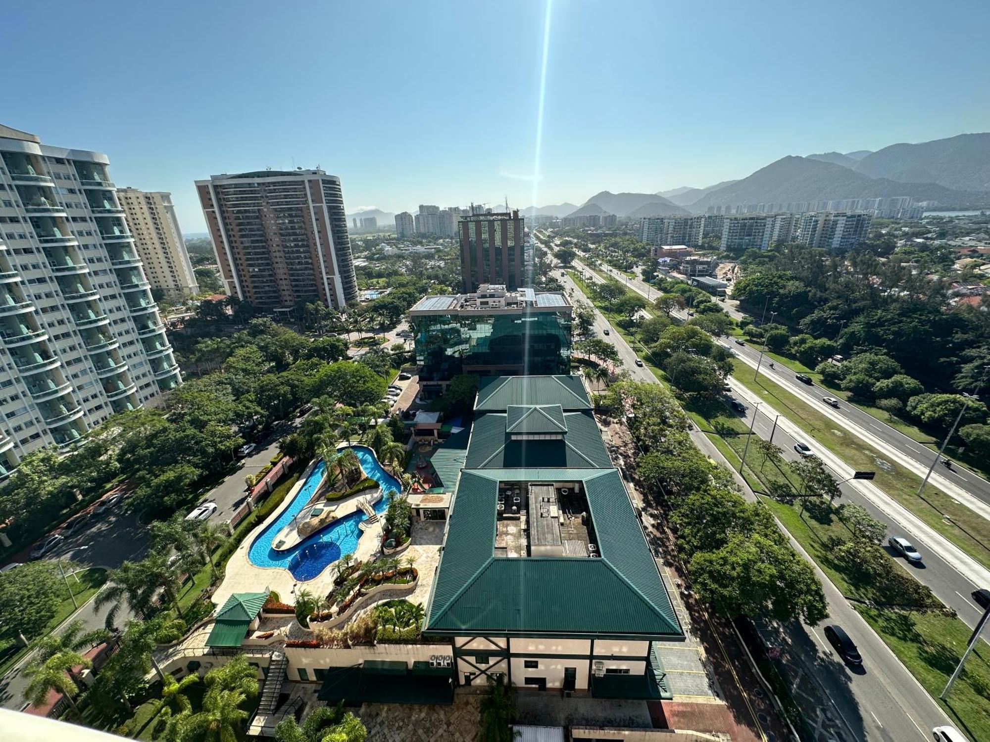 Flat Com Vista Panoramica -15- Na Barra Da Tijuca - Estacionamento Gratuito - Frigobar - Ar Condicionado - Piscina - Academia - Balsa Para Praia Gratis - Varanda - Vista Parcial Mar E Lagoa Rio de Janeiro Eksteriør billede