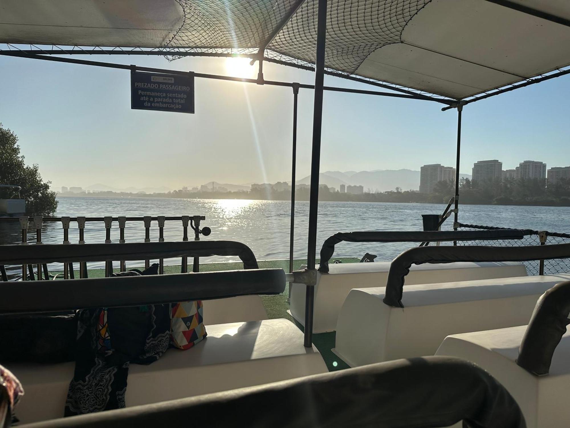 Flat Com Vista Panoramica -15- Na Barra Da Tijuca - Estacionamento Gratuito - Frigobar - Ar Condicionado - Piscina - Academia - Balsa Para Praia Gratis - Varanda - Vista Parcial Mar E Lagoa Rio de Janeiro Eksteriør billede