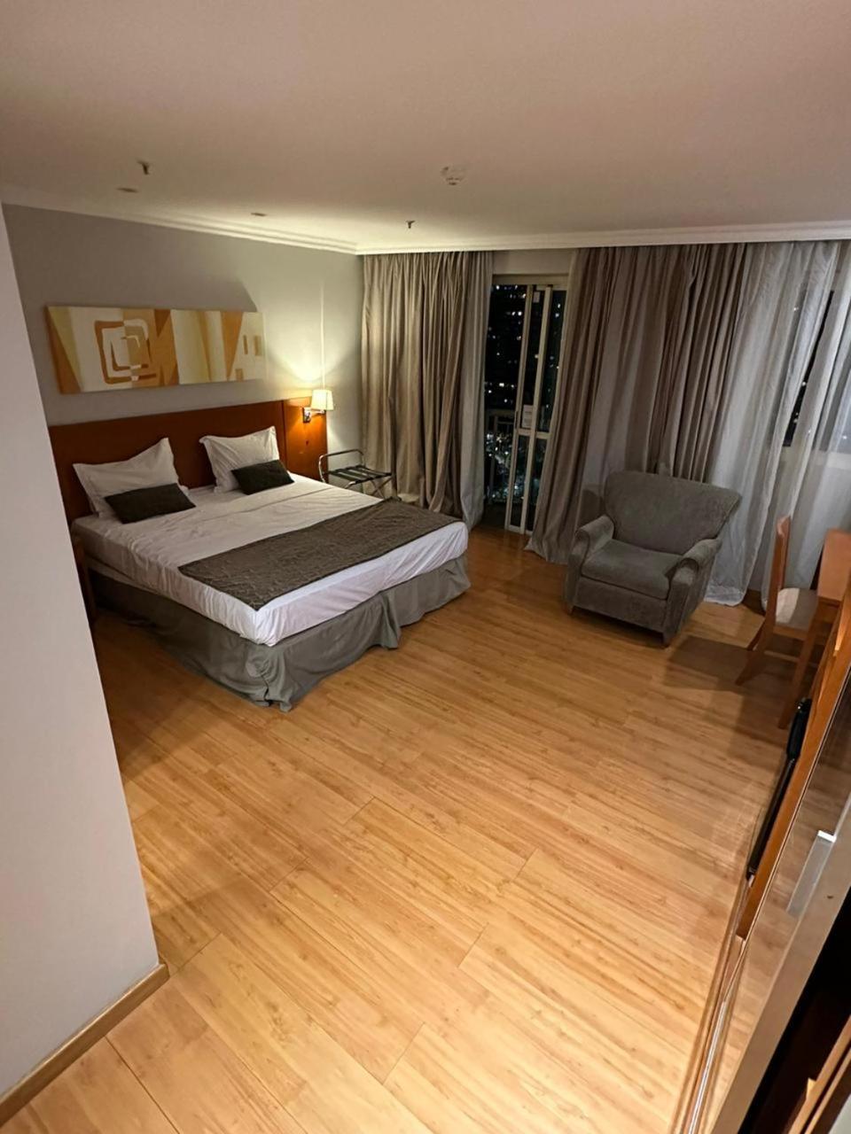 Flat Com Vista Panoramica -15- Na Barra Da Tijuca - Estacionamento Gratuito - Frigobar - Ar Condicionado - Piscina - Academia - Balsa Para Praia Gratis - Varanda - Vista Parcial Mar E Lagoa Rio de Janeiro Eksteriør billede